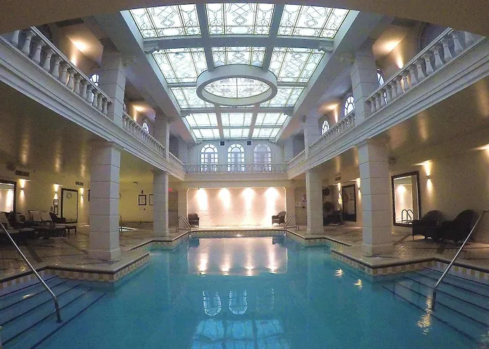 Grand Hotel & Suites Toronto